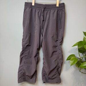 RBX Gray Pull On Capri Active Pants. Women’s Large